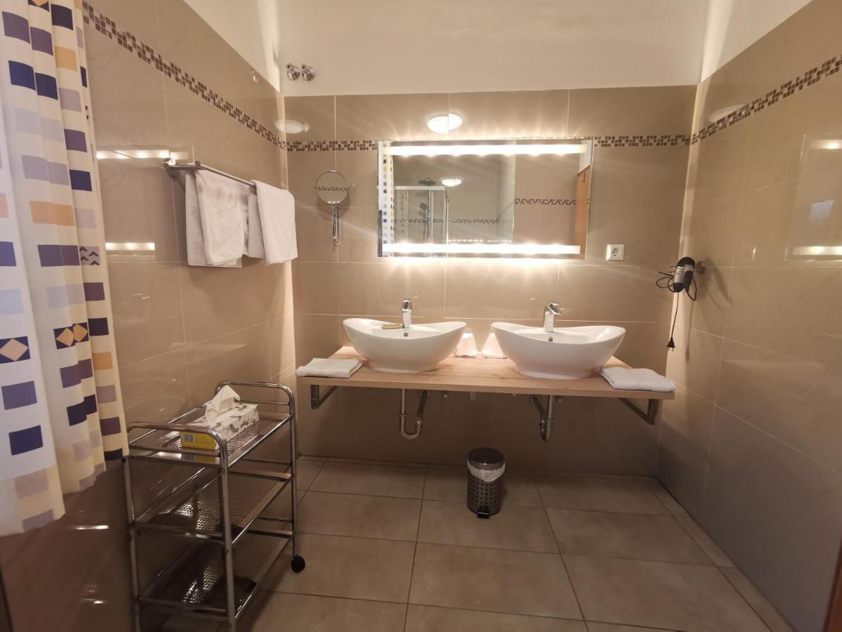Haus Am Kurpark Hotel Garni 바트스테벤 외부 사진