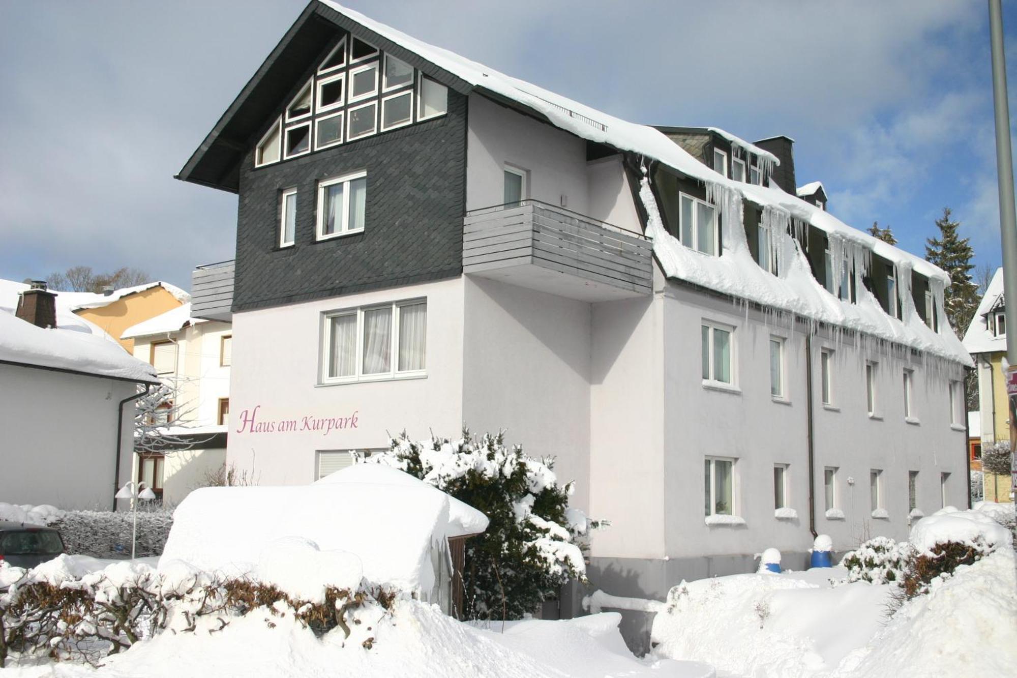 Haus Am Kurpark Hotel Garni 바트스테벤 외부 사진