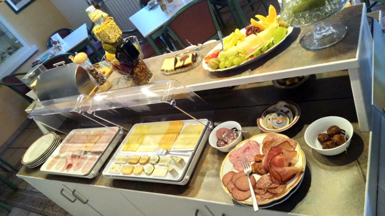 Haus Am Kurpark Hotel Garni 바트스테벤 외부 사진